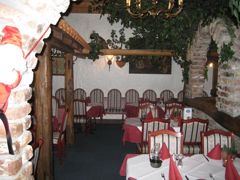 Hotel Restaurant "Waldschaenke" Wassenberg Esterno foto